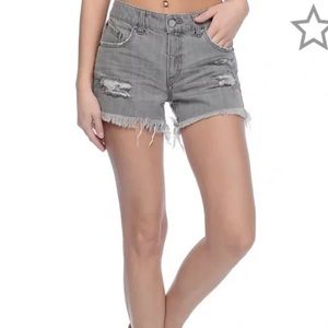 𝅺Vintage VOLCOM Gray Denim Shorts